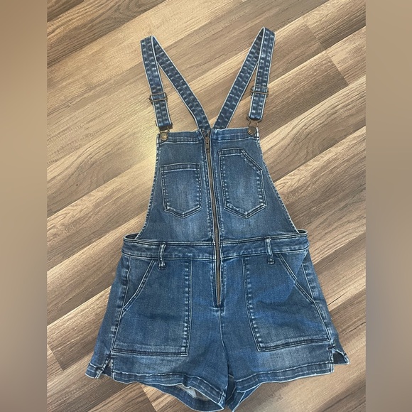 American Eagle Denim Overall Shorts - Picture 1 of 2